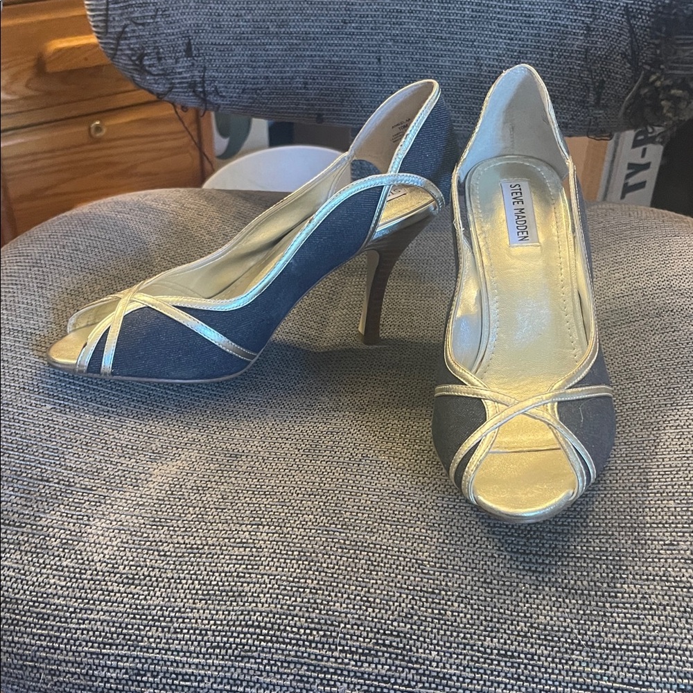 Steve Madden denim and gold open toe Heels